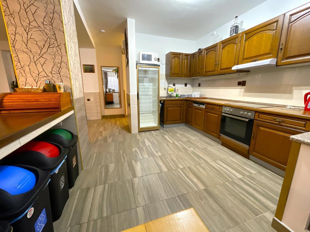 Maxovo Kralovstvi Apartment Rovensko pod Troskami ภายนอก รูปภาพ